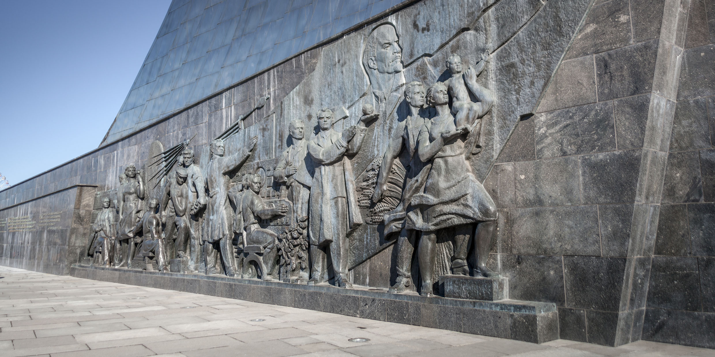 Image of Soviet monument
