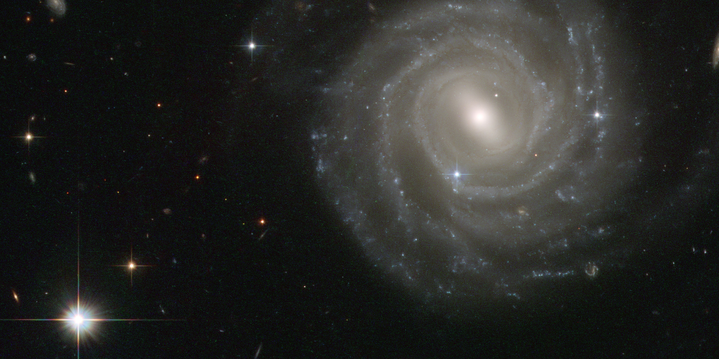 Image of barred spiral galaxy