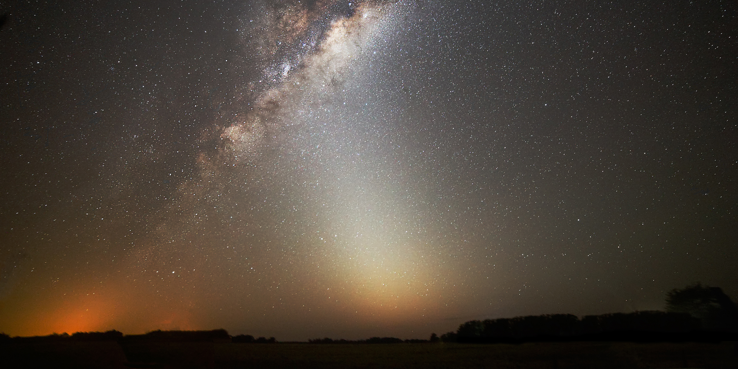 Image of the night sky illuminated by the Milky Way and the Zodiacal Light