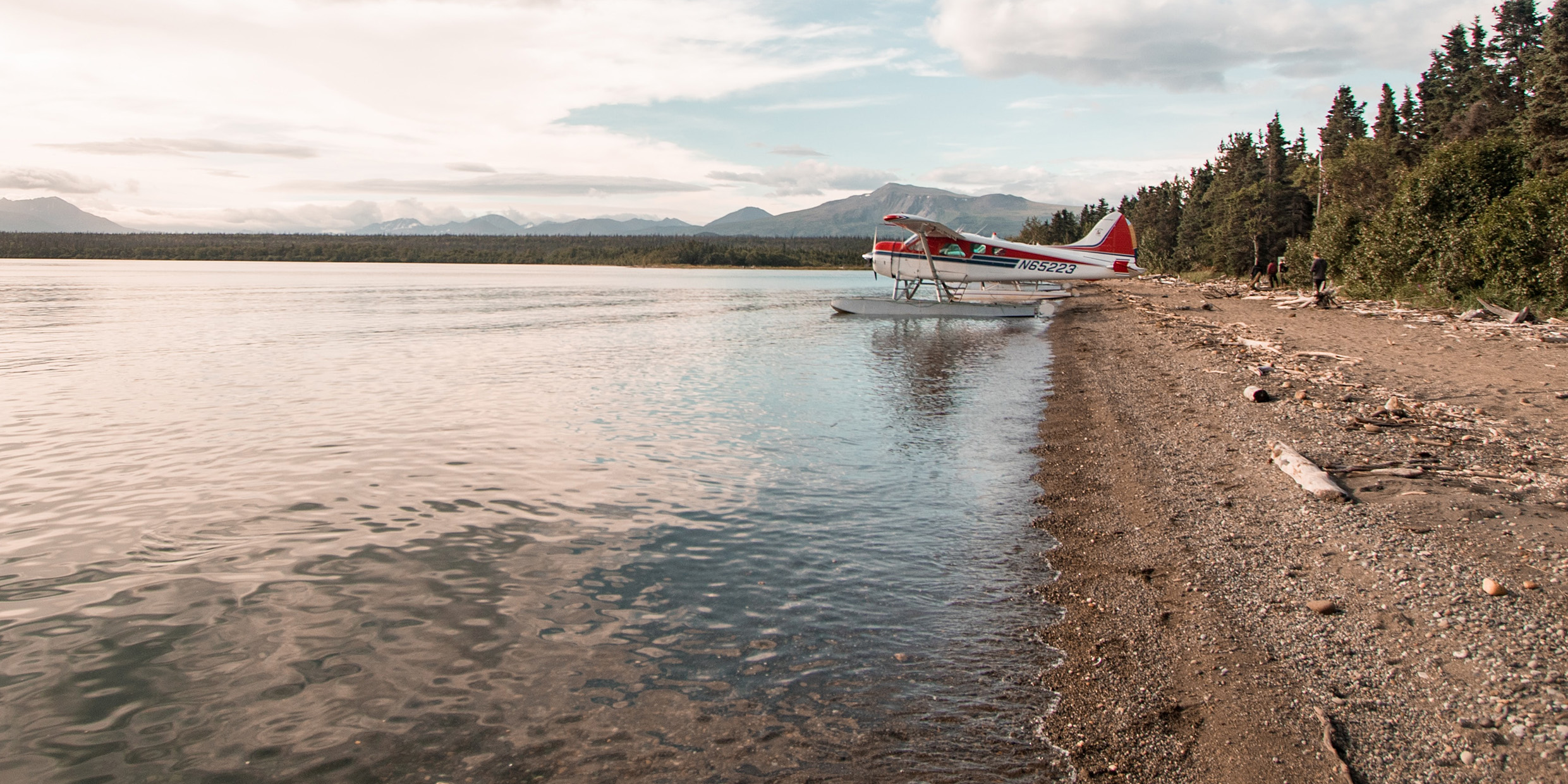 Image of a float plane on a wilderness shoreline